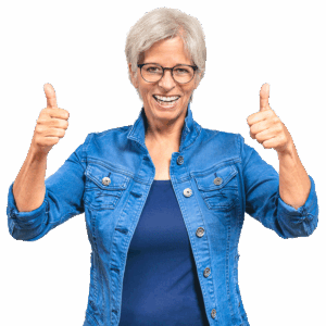 Ursula Simon mit positiver Ausstrahlung und mit beiden Daumen hoch.